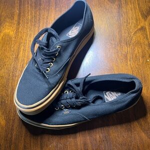 Vans Men’s Black Canvas Low-Top Sneakers with Gum Midsole